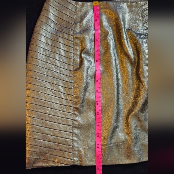 Cameo Shimmering Gold Metallic Mini Skirt - Size - Small - Picture 8 of 10